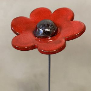 Fleur rouge cœur métal