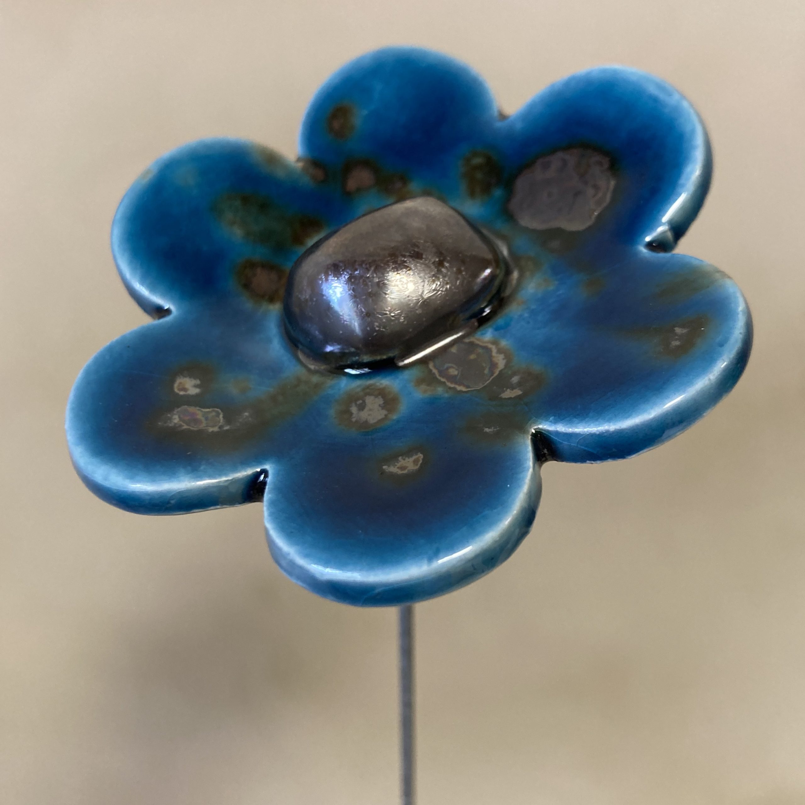 Fleur Bleu Canard projections Métal cœur Métal | Fleurs en céramique