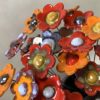 Fleur rouge, marron, blanc irisé cœur métal – Image 2