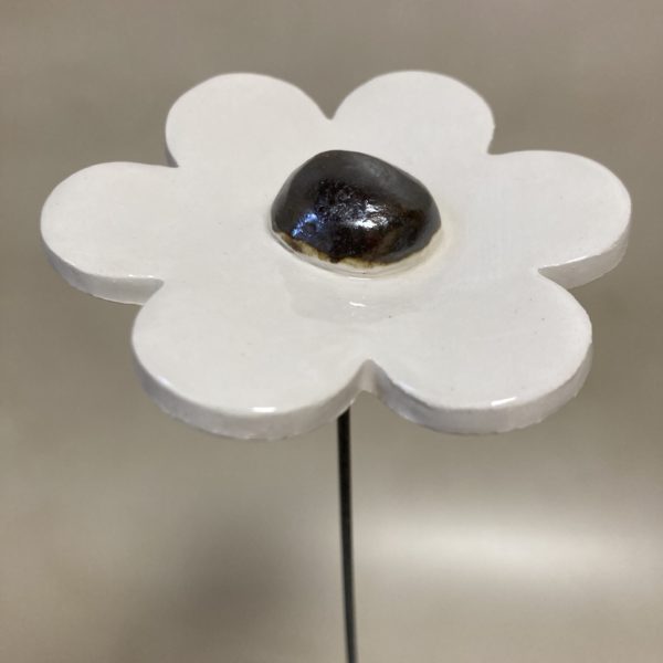 Fleur Blanche cœur Métal