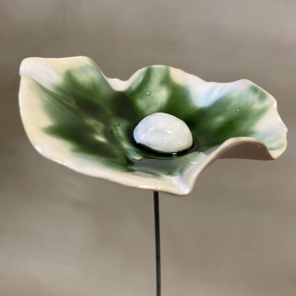 Coquelicot Vert Olive et Blanc cœur Blanc