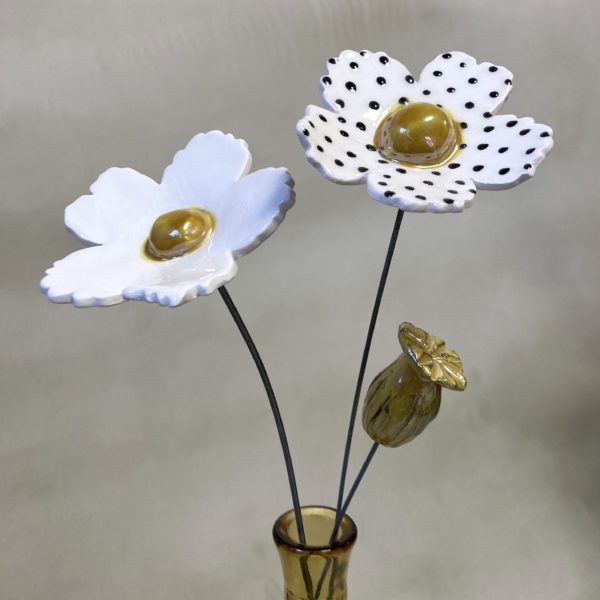 Fleur Sauvage Blanche à pois noir cœur Doré – Image 6