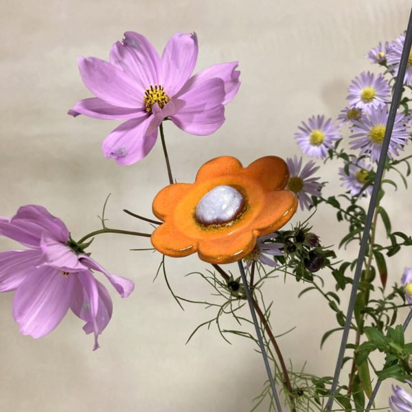 Fleur Orange cœur Blanc irisé violet – Image 3
