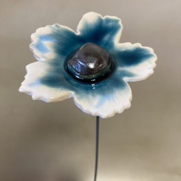 Fleur Sauvage Bleu canard et Blanc cœur Métal