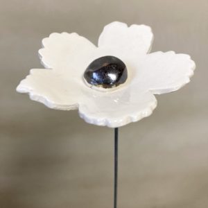 Fleur Sauvage Blanche cœur Métal