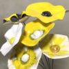 Coquelicot Blanc, motif Jaune vif et cœur doré – Image 2