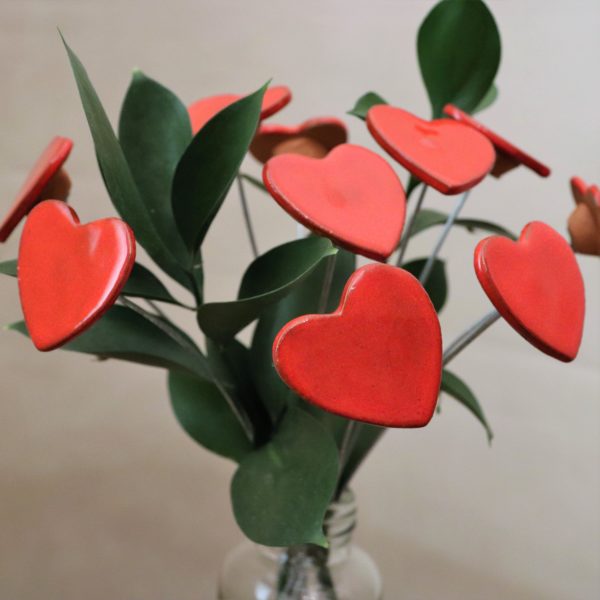 Bouquet de 10 petits cœurs Rouge 25 cm de hauteur – Image 4