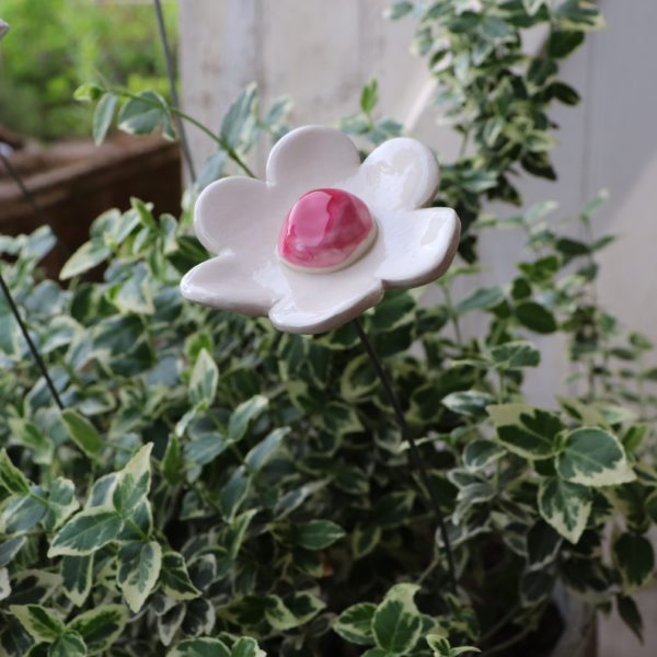 Fleur Blanche cœur Rose – Image 3
