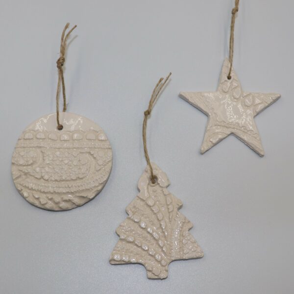 Suspension Blanc Dentelle Sapin – Image 2