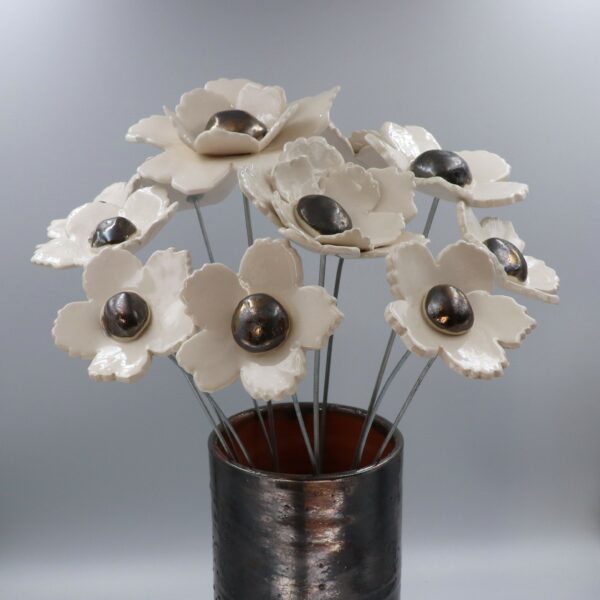 Fleur Sauvage Double Blanche cœur Métal – Image 2