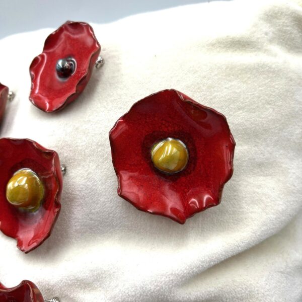 Broche Coquelicot cœur Jaune Doré – Image 3
