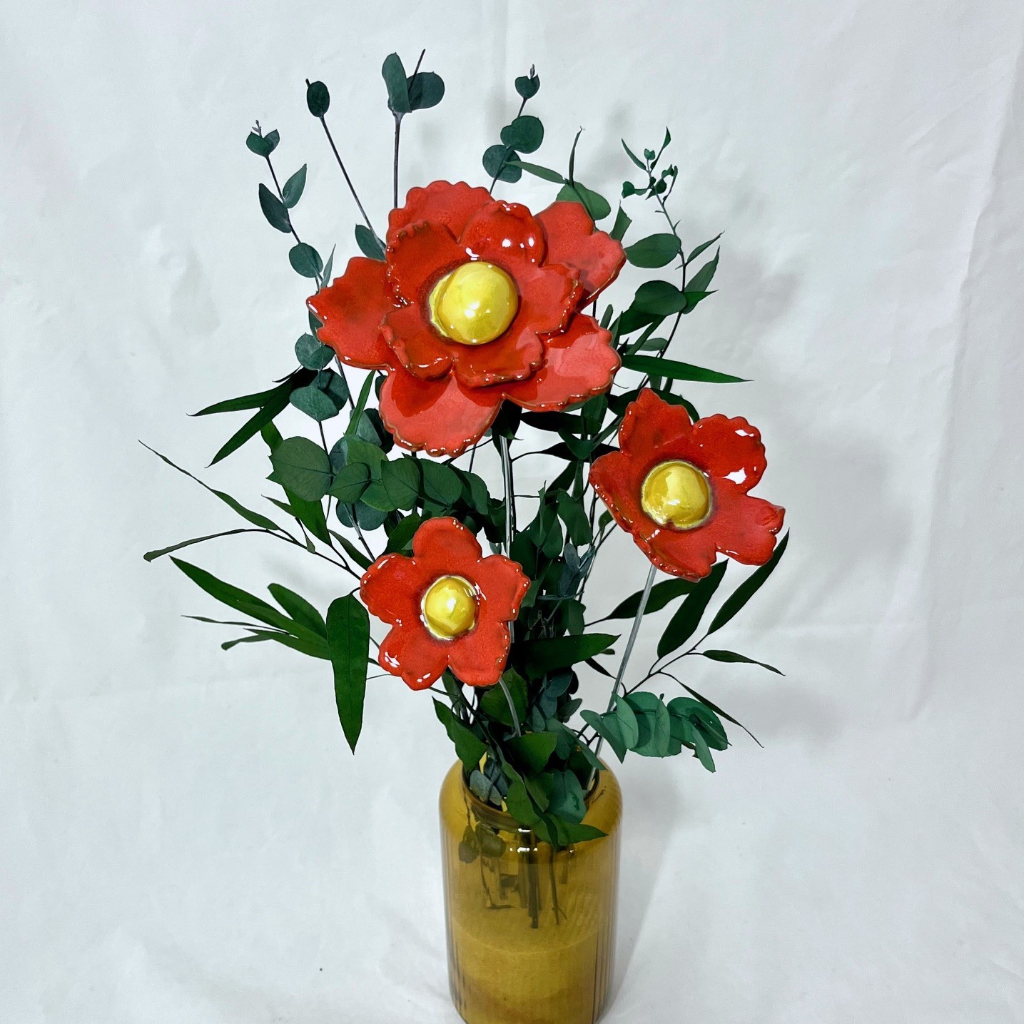 Bouquet 3 Fleurs Sauvages Rouge cœur doré avec Feuillage Hauteur 50 cm – Image 3